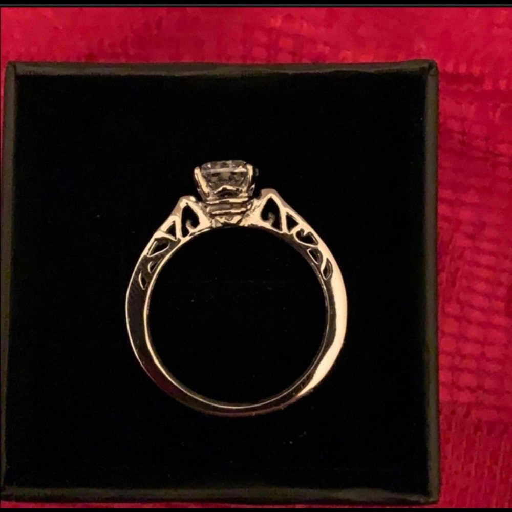 !๐นDiamond like rings all sizes - Picture 6 of 7
